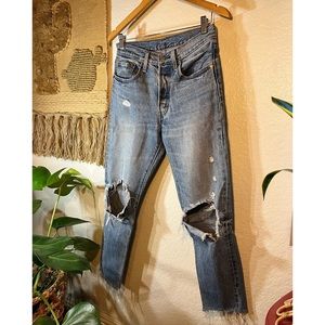 Distressed Button Fly Levis